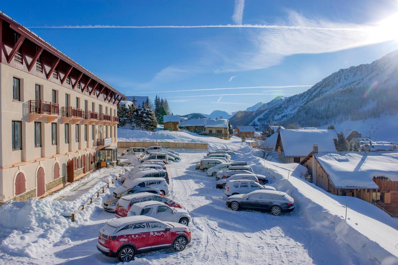 Vtf Le Grand Hotel Montgenèvre Eksteriør bilde